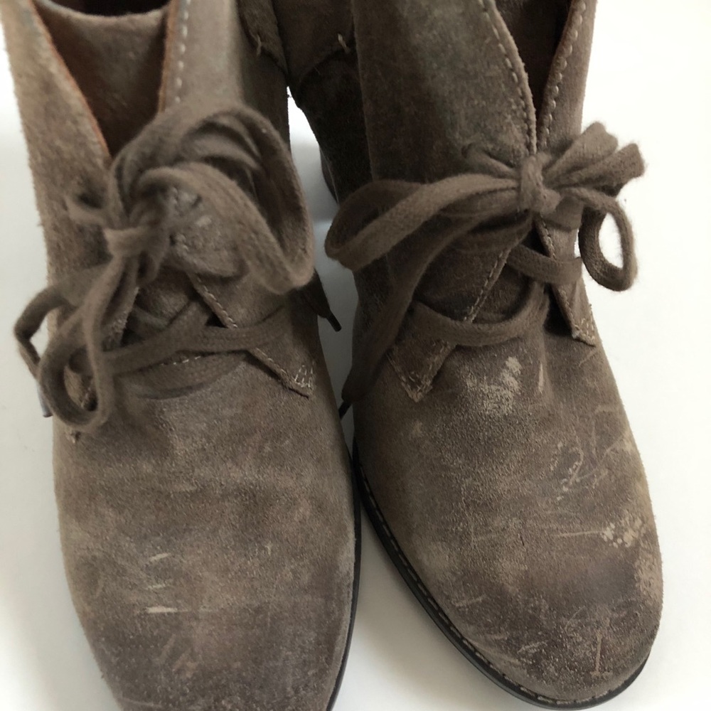 Clarks - Picture 4 of 10